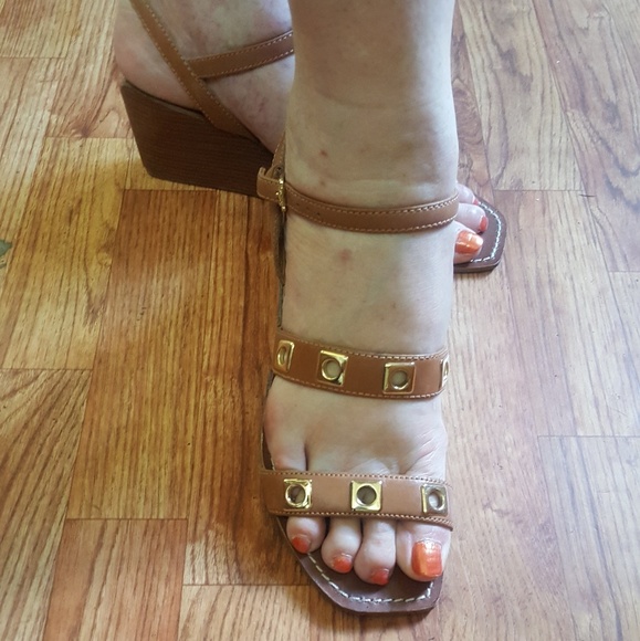 Shoes - Picture 5 of 5